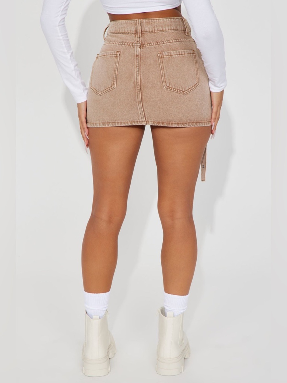 Fashion Nova Beige Gone Viral Cargo Pocket Mini Skirt - Large NWT - Picture 2 of 5